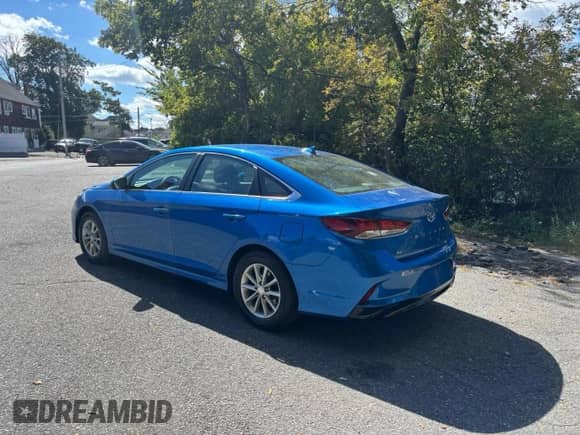 2018 Hyundai Sonata SE z VIN 5NPE24AF4JH609509, wystawiony jako Copart lot #90923715 z przebiegiem 143 475 mil mil oraz Czysty tytuł • Clean title. Historia ofert i sprzedaży dostępna na DreamBid. Obrazek 3.