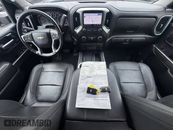 2021 Chevrolet Silverado 3500HD LTZ z VIN 1GC4YUEYXMF150653, wystawiony jako Copart lot #69568775 z przebiegiem 163 490 mil mil oraz Czysty tytuł • Clean title. Historia ofert i sprzedaży dostępna na DreamBid. Obrazek 9.