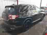 2025 Honda Pilot Black Edition с VIN 5FNYG1H95SB082691, выставлен на аукционе IAAI как лот 42333536 с пробегом 5 365 миль миль и . История ставок и продаж доступна на DreamBid. Изображение 4.