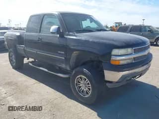 1999 Chevrolet Silverado 1500 Work Truck z VIN 1GCEK19VXXZ159697, wystawiony jako IAAI lot #42655597 z przebiegiem 122 086 mil mil oraz . Historia ofert i sprzedaży dostępna na DreamBid. Obrazek 1.
