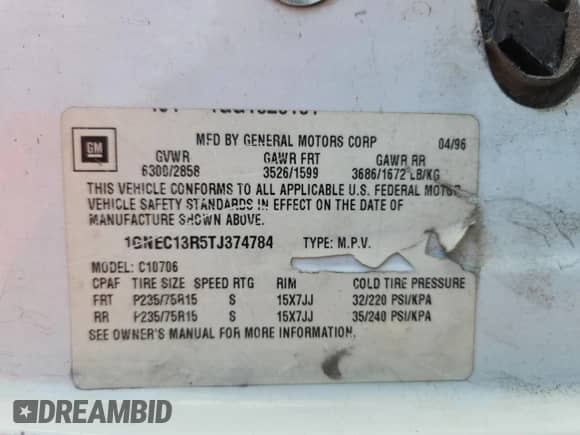 1996 Chevrolet Tahoe z VIN 1GNEC13R5TJ374784, wystawiony jako Copart lot #66554125 z przebiegiem 218 321 mil mil oraz Czysty tytuł • Clean title. Historia ofert i sprzedaży dostępna na DreamBid. Obrazek 13.