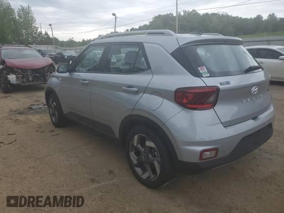 2022 Hyundai Venue SEL with VIN KMHRC8A38NU183553, listed as a Copart auction lot 49835623 with 8,078 mi miles and . Bid and sale history available at DreamBid. Image 2.