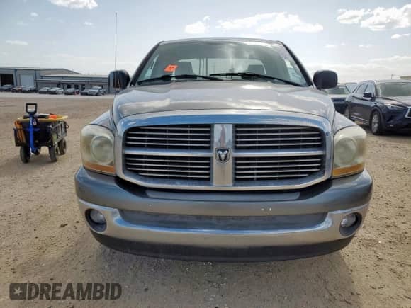 2006 Dodge 1500 SLT z VIN 1D7HA18256S642146, wystawiony jako Copart lot #64486705 z przebiegiem 204 067 mil mil oraz Szkoda całkowita • Salvage title. Historia ofert i sprzedaży dostępna na DreamBid. Obrazek 5.