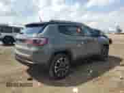 2022 Jeep Compass Limited с VIN 3C4NJDCB9NT102222, выставлен на аукционе Copart как лот 70653955 с пробегом 28 241 миль миль и Списание • Salvage title. История ставок и продаж доступна на DreamBid. Изображение 3.