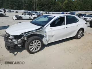 2021 Toyota Camry LE with VIN 4T1C11AK9MU586093, listed as a Copart auction lot 80775325 with 181,024 mi miles and Salvage title. Bid and sale history available at DreamBid. Image 1.
