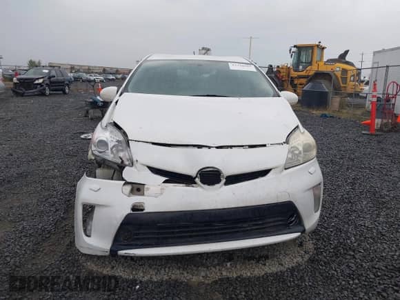2014 Toyota Prius Three with VIN JTDKN3DU1E1740795, listed as a IAAI auction lot 43330985 with 176,707 mi miles and . Bid and sale history available at DreamBid. Image 13.
