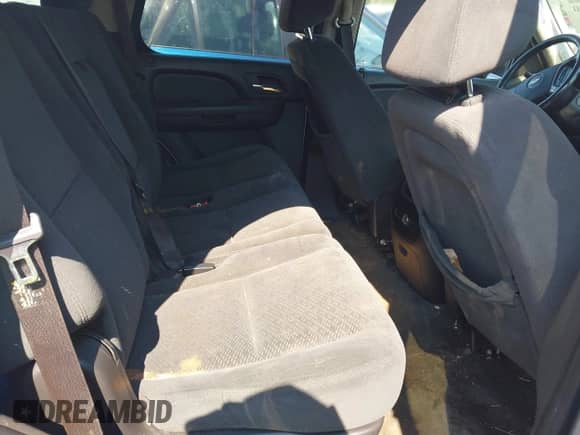 2007 Chevrolet Tahoe LT с VIN 1GNFK13057J107045, выставлен на аукционе IAAI как лот 43110190 с пробегом 194 893 миль миль и . История ставок и продаж доступна на DreamBid. Изображение 8.