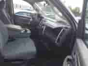 2019 Ram 1500 Big Horn z VIN 1C6RR7TT6KS662594, wystawiony jako IAAI lot #42984847 z przebiegiem 50 813 mil mil oraz . Historia ofert i sprzedaży dostępna na DreamBid. Obrazek 5.