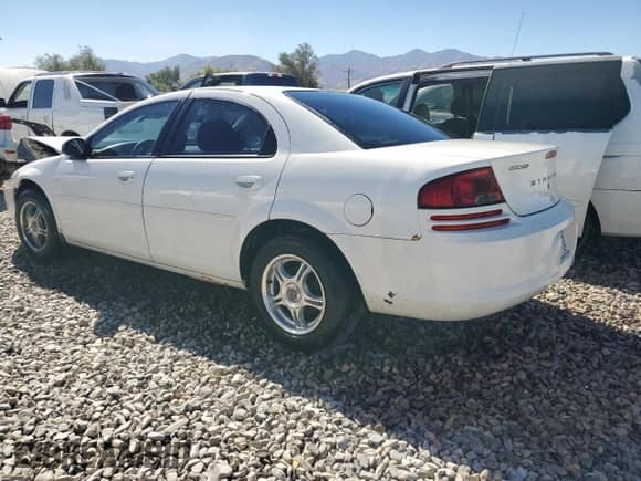 2005 Dodge Stratus SXT with VIN 1B3EL46T65N599178, listed as a Copart auction lot 72625724 with 139,871 mi miles and Salvage title. Bid and sale history available at DreamBid. Image 2.