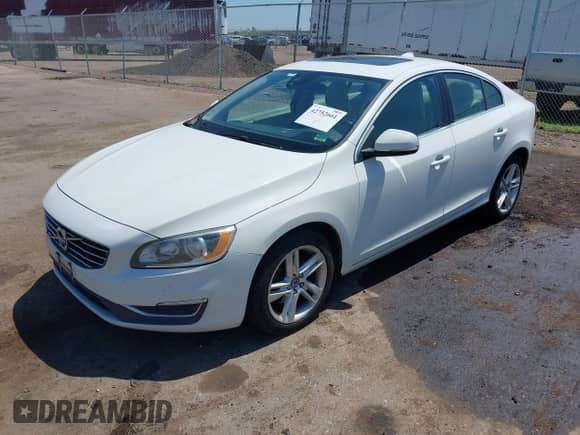 2015 Volvo S60 T5 Drive-E Premier with VIN YV140MFB5F1315522, listed as a IAAI auction lot 42752661 with 173,288 mi miles and . Bid and sale history available at DreamBid. Image 2.