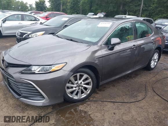2023 Toyota Camry LE z VIN 4T1C11AK3PU141255, wystawiony jako IAAI lot #42938395 z przebiegiem 59 258 mil mil oraz . Historia ofert i sprzedaży dostępna na DreamBid. Obrazek 18.