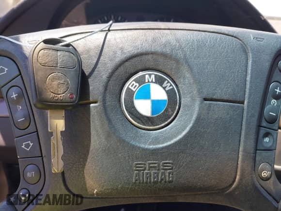 1999 BMW 5 Series с VIN WBADN6332XGM60805, выставлен на аукционе IAAI как лот 42726355 с пробегом 157 173 миль миль и . История ставок и продаж доступна на DreamBid. Изображение 11.