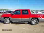 2002 Chevrolet Avalanche с VIN 3GNEC13T12G239801, выставлен на аукционе IAAI как лот 43421506 с пробегом 249 520 миль миль и . История ставок и продаж доступна на DreamBid. Изображение 15.