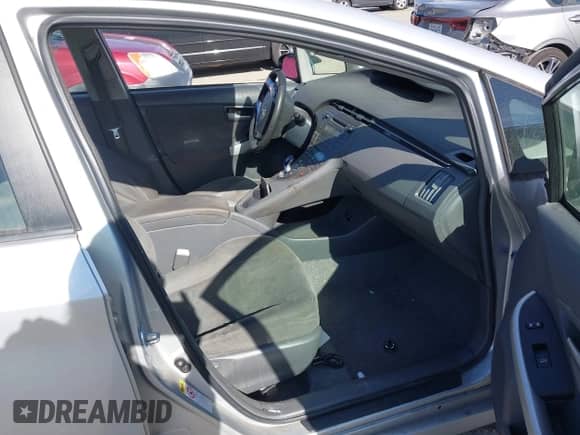 2011 Toyota Prius III с VIN JTDKN3DUXB0303718, выставлен на аукционе IAAI как лот 43422719 с пробегом 233 026 миль миль и . История ставок и продаж доступна на DreamBid. Изображение 5.