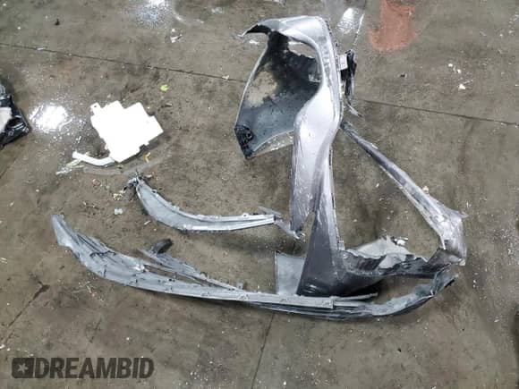 2018 Toyota Camry SE с VIN 4T1B11HK1JU639754, выставлен на аукционе Copart как лот 83947475 с пробегом 87 630 миль миль и Списание • Salvage title. История ставок и продаж доступна на DreamBid. Изображение 12.