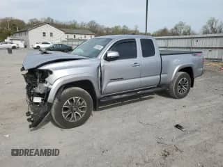 2021 Toyota Tacoma SR с VIN 3TYSZ5AN3MT043583, выставлен на аукционе Copart как лот 53584035 с пробегом 36 817 миль миль и Списание • Salvage title. История ставок и продаж доступна на DreamBid. Изображение 1.