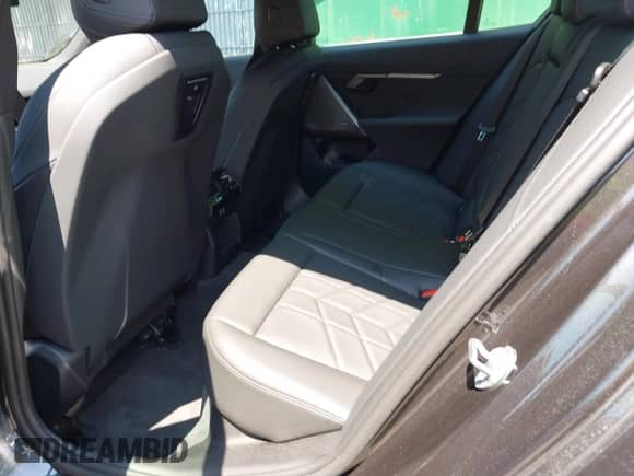 2024 BMW 5 Series 530i xDrive with VIN WBA53FJ00RCS54220, listed as a IAAI auction lot 42403628 with 19,047 mi miles and . Bid and sale history available at DreamBid. Image 8.