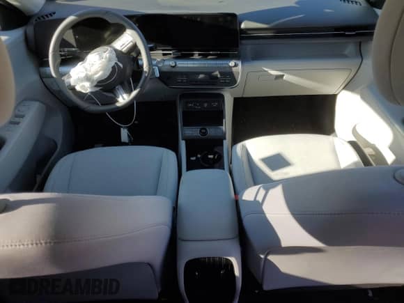 2025 Hyundai Kona SEL с VIN KM8HC3A65SU018306, выставлен на аукционе Copart как лот 47383785 с пробегом Не указан миль и Списание • Salvage title. История ставок и продаж доступна на DreamBid. Изображение 8.