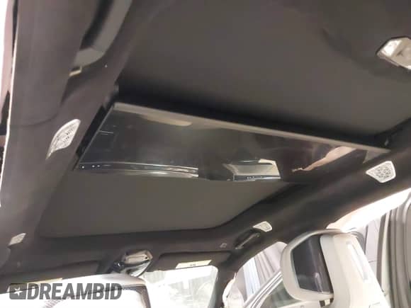 2023 BMW 7 Series 760i xDrive with VIN WBA33EJ09PCM90606, listed as a IAAI auction lot 41498342 with 36,838 mi miles and . Bid and sale history available at DreamBid. Image 18.