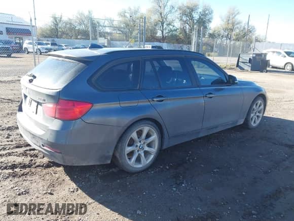 2014 BMW 3 Series 328i xDrive с VIN WBA3G7C52EF186165, выставлен на аукционе IAAI как лот 43443741 с пробегом 188 931 миль миль и . История ставок и продаж доступна на DreamBid. Изображение 4.