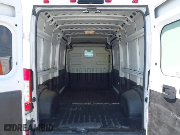 2018 Ram ProMaster Cargo с VIN 3C6TRVDG5JE124840, выставлен на аукционе IAAI как лот 42572699 с пробегом 75 459 миль миль и . История ставок и продаж доступна на DreamBid. Изображение 17.