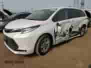 2021 Toyota Sienna Limited z VIN 5TDZSKFC6MS032484, wystawiony jako Copart lot #59463945 z przebiegiem 56 707 mil mil oraz Szkoda całkowita • Salvage title. Historia ofert i sprzedaży dostępna na DreamBid. Obrazek 1.