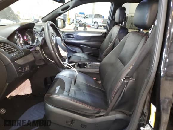 2019 Dodge Grand Caravan GT z VIN 2C4RDGEG6KR564674, wystawiony jako Copart lot #71742815 z przebiegiem 96 887 mil mil oraz Nie do naprawy • Non repairable. Historia ofert i sprzedaży dostępna na DreamBid. Obrazek 7.