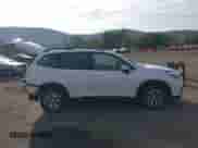 2020 Subaru Forester Premium z VIN JF2SKAJC8LH444087, wystawiony jako IAAI lot #43309967 z przebiegiem 60 190 mil mil oraz . Historia ofert i sprzedaży dostępna na DreamBid. Obrazek 14.