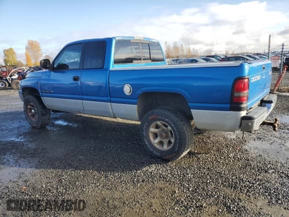 1998 Dodge 1500 с VIN 3B7HF12Y8WG133281, выставлен на аукционе Copart как лот 79898364 с пробегом 152 911 миль миль и Списание • Salvage title. История ставок и продаж доступна на DreamBid. Изображение 2.