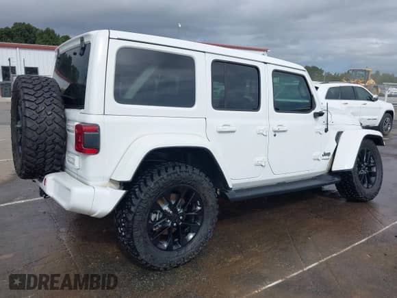 2021 Jeep Wrangler Unlimited Sahara with VIN 1C4HJXEG1MW597127, listed as a IAAI auction lot 43354032 with 82,436 mi miles and . Bid and sale history available at DreamBid. Image 4.
