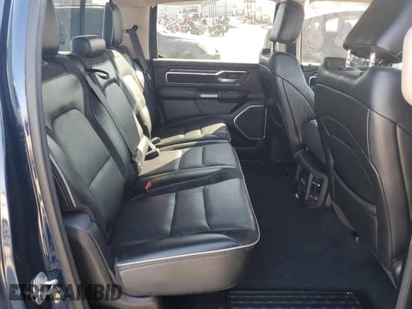 2020 Ram 1500 Laramie z VIN 1C6RREJT9LN193315, wystawiony jako Copart lot #66941305 z przebiegiem Nie podano mil oraz Szkoda całkowita • Salvage title. Historia ofert i sprzedaży dostępna na DreamBid. Obrazek 10.