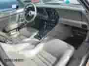 1981 Chevrolet Corvette z VIN 1G1AY8761BS408237, wystawiony jako Copart lot #49886275 z przebiegiem 50 978 mil mil oraz Czysty tytuł • Clean title. Historia ofert i sprzedaży dostępna na DreamBid. Obrazek 8.