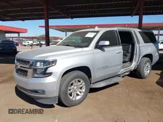 2016 Chevrolet Suburban LT z VIN 1GNSCHKC1GR471688, wystawiony jako IAAI lot #43326278 z przebiegiem 110 250 mil mil oraz . Historia ofert i sprzedaży dostępna na DreamBid. Obrazek 2.
