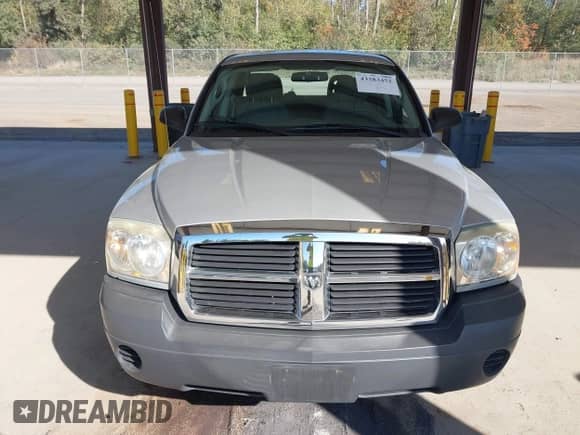 2006 Dodge Dakota ST with VIN 1D7HW28N36S710817, listed as a IAAI auction lot 43283452 with 169,214 mi miles and . Bid and sale history available at DreamBid. Image 12.