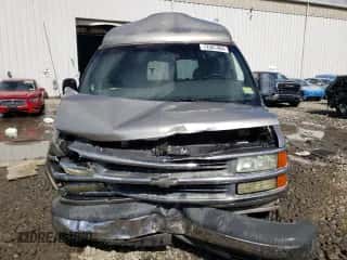 2002 Chevrolet Express z VIN 1GBFG15R521239354, wystawiony jako Copart lot #72501904 z przebiegiem 192 094 mil mil oraz Szkoda całkowita • Salvage title. Historia ofert i sprzedaży dostępna na DreamBid. Obrazek 5.