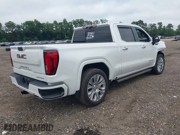 2020 GMC Sierra 1500 Denali z VIN 3GTU9FETXLG407742, wystawiony jako IAAI lot #42721745 z przebiegiem 38 609 mil mil oraz . Historia ofert i sprzedaży dostępna na DreamBid. Obrazek 4.