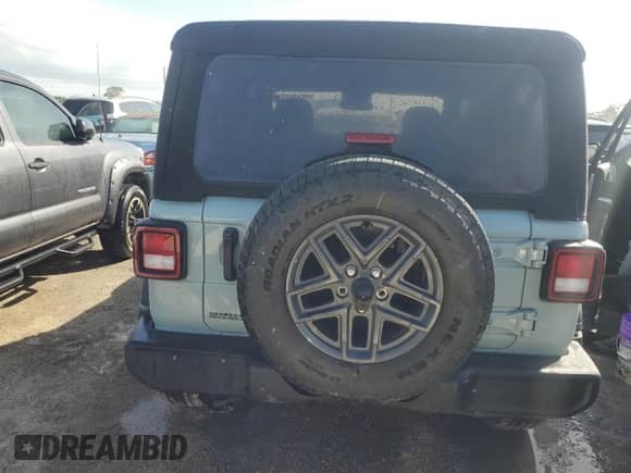 2024 Jeep Wrangler Sport с VIN 1C4PJXAGXRW304172, выставлен на аукционе Copart как лот 75184474 с пробегом Не указан миль и На запчасти • Non repairable. История ставок и продаж доступна на DreamBid. Изображение 6.