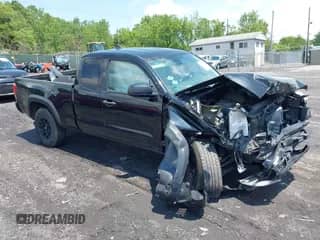 2019 Toyota Tacoma SR с VIN 5TFSX5EN7KX070319, выставлен на аукционе IAAI как лот 42475609 с пробегом 62 029 миль миль и . История ставок и продаж доступна на DreamBid. Изображение 1.