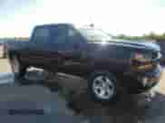 2018 Chevrolet Silverado 1500 LT z VIN 3GCUKREC3JG516403, wystawiony jako Copart lot #82135815 z przebiegiem 138 927 mil mil oraz Szkoda całkowita • Salvage title. Historia ofert i sprzedaży dostępna na DreamBid. Obrazek 4.