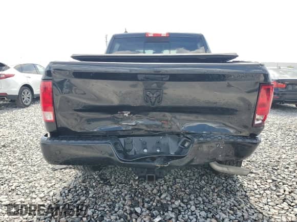 2018 Ram 1500 Big Horn z VIN 1C6RR6LG0JS251834, wystawiony jako Copart lot #48784955 z przebiegiem 83 747 mil mil oraz Szkoda całkowita • Salvage title. Historia ofert i sprzedaży dostępna na DreamBid. Obrazek 6.