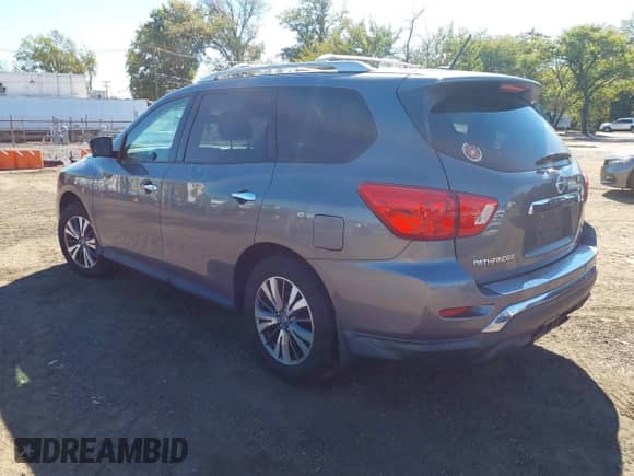 2017 Nissan Pathfinder S with VIN 5N1DR2MM6HC629302, listed as a IAAI auction lot 43405828 with 230,226 mi miles and . Bid and sale history available at DreamBid. Image 3.