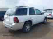 2006 Chevrolet TrailBlazer LT with VIN 1GNDT13SX62235540, listed as a IAAI auction lot 42902198 with 308,967 mi miles and . Bid and sale history available at DreamBid. Image 4.