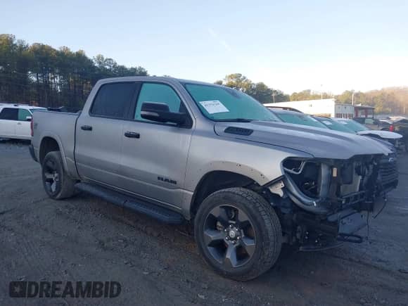 2024 Ram 1500 Big Horn z VIN 1C6SRFFT4RN152664, wystawiony jako IAAI lot #41376365 z przebiegiem 17 504 mil mil oraz . Historia ofert i sprzedaży dostępna na DreamBid. Obrazek 13.