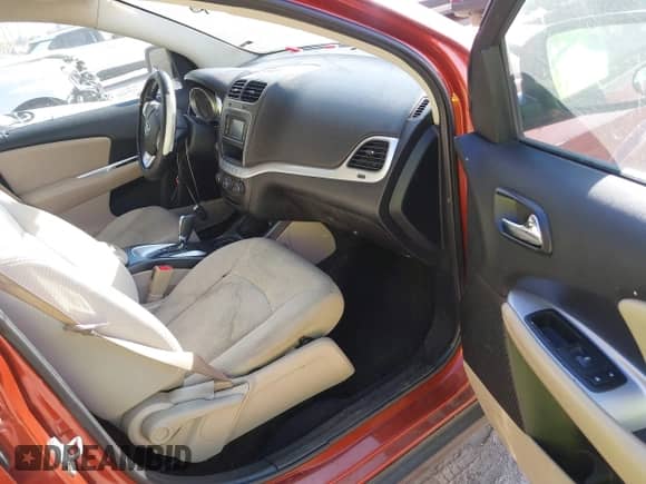 2013 Dodge Journey SE с VIN 3C4PDCAB7DT682162, выставлен на аукционе IAAI как лот 43474961 с пробегом 180 687 миль миль и . История ставок и продаж доступна на DreamBid. Изображение 5.