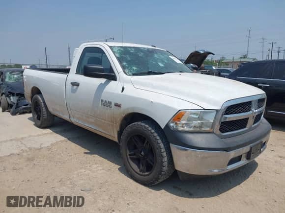 2018 Ram 1500 Tradesman z VIN 3C6JR6DT9JG234210, wystawiony jako IAAI lot #42235588 z przebiegiem 102 689 mil mil oraz . Historia ofert i sprzedaży dostępna na DreamBid. Obrazek 1.
