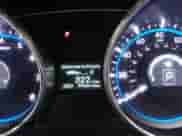 2012 Hyundai Sonata SE z VIN 5NPEC4AC0CH459632, wystawiony jako IAAI lot #42990667 z przebiegiem 99 254 mil mil oraz . Historia ofert i sprzedaży dostępna na DreamBid. Obrazek 7.