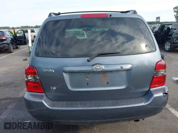 2005 Toyota Highlander with VIN JTEDP21A750086880, listed as a IAAI auction lot 43235079 with 222,327 mi miles and . Bid and sale history available at DreamBid. Image 13.