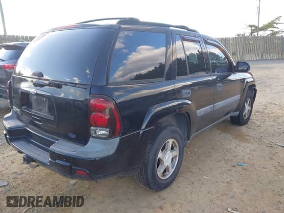 2005 Chevrolet TrailBlazer LS с VIN 1GNDS13S252376362, выставлен на аукционе IAAI как лот 43523673 с пробегом 176 262 миль миль и . История ставок и продаж доступна на DreamBid. Изображение 4.