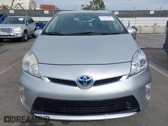 2014 Toyota Prius Two with VIN JTDKN3DU6E1737889, listed as a IAAI auction lot 43111487 with 141,506 mi miles and . Bid and sale history available at DreamBid. Image 13.