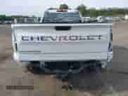 2021 Chevrolet Silverado 1500 Work Truck z VIN 3GCNYAEK8MG331165, wystawiony jako IAAI lot #43320274 z przebiegiem 49 825 mil mil oraz . Historia ofert i sprzedaży dostępna na DreamBid. Obrazek 18.